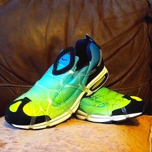 New men's Nike sneakers